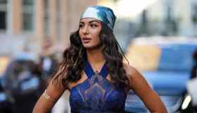 Foulard in estate, l’accessorio super glam