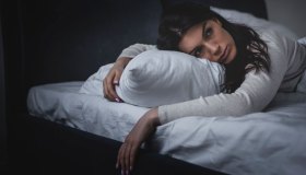 Caldo, come fronteggiare i nemici del sonno d’estate