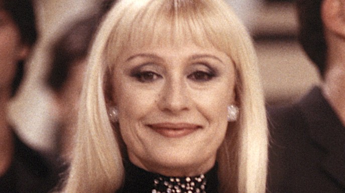 “Ciao Raffaella”, il saluto dei colleghi e l’omaggio di Rai1 con Carramba Che Sorpresa