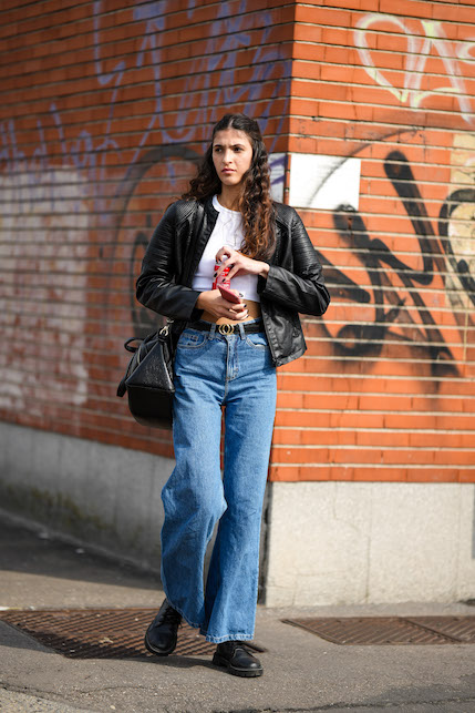 Outfit con la t-shirt bianca