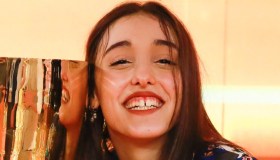 Giulia Stabile torna ad Amici e svela il suo ruolo a Tu Si Que Vales