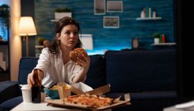Binge watching: cosa significa e come rompere l’abitudine