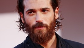 Venezia, Can Yaman conquista il Lido e dimentica Diletta Leotta