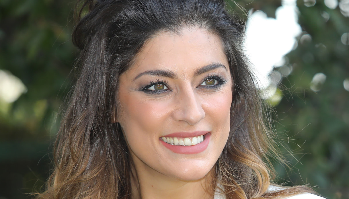 Elisa Isoardi, vacanze a Mykonos in dolce compagnia: l’indiscrezione