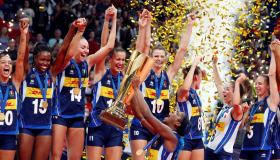 Pallavolo, Italia campione d’Europa: il cuore delle Azzurre travolge tutti