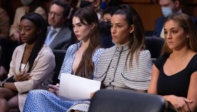 Simone Biles, le altre atlete e l’ultimo baluardo di umanità cancellata