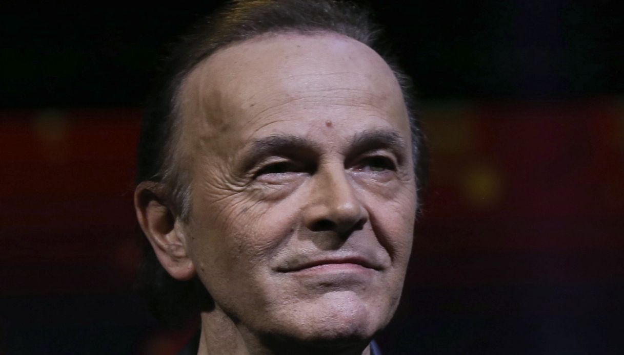 Lutto per Dodi Battaglia, è morta la moglie Paola: l’annuncio straziante