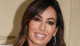 Elisabetta Gregoraci alla Milano Fashion Week: mini abito e trasparenze