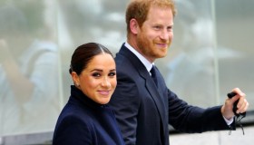 Meghan Markle e Harry: look a lutto e gioielli stratosferici