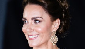 Kate Middleton in oro lascia senza fiato Daniel Craig. E l’omaggio a Diana
