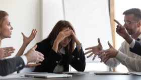 Come imparare a reagire e ad accettare le critiche