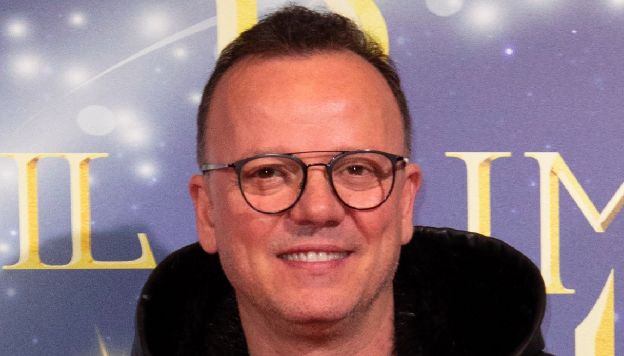 Gigi D’Alessio innamoratissimo: il primo bacio con Denise su Instagram