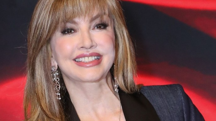 Ballando, Milly apre alla De Filippi e ammette l’invito alla D’Urso