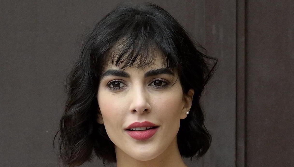 Le Iene, Rocio bellissima in nero e piumata. E le sue parole toccano l’anima