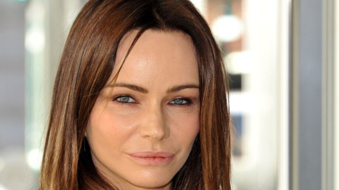 Francesca Neri, perché ha le cicatrici sulle labbra: “Mi curo da dentro”