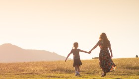 Mia madre che non era libera ma mi ha insegnato a esserlo