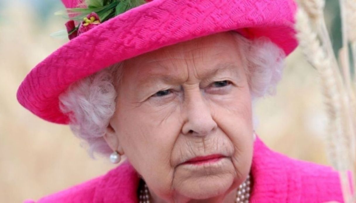 Elisabetta, il coraggio di una Sovrana: il sostegno al clima come Greta Thunberg