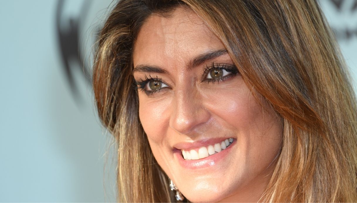 Elisa Isoardi senza filtri: le sue fragilità e l’amore con Salvini