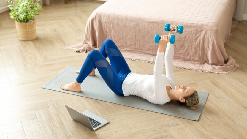 Pilates: total body con i pesetti