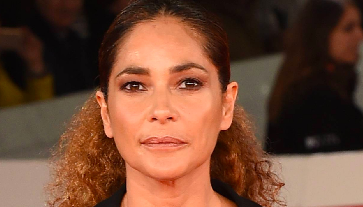 Storia di una famiglia perbene: cast, trama, dove e quando vedere la fiction