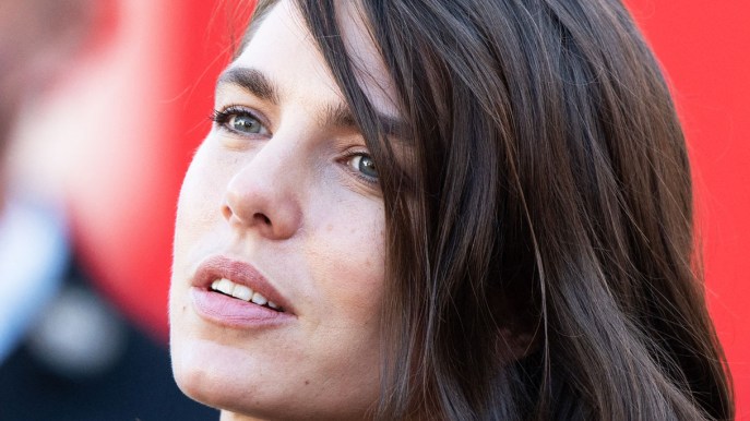 Charlotte Casiraghi è tornata e fa dimenticare il dramma di Charlene di Monaco