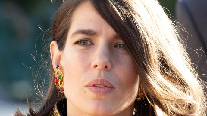 Charlotte Casiraghi da favola: sostituisce Charlene di Monaco. Tensioni a Palazzo