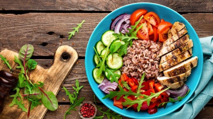 Trigliceridi: cosa sono e cosa mangiare (ed evitare) quando sono alti