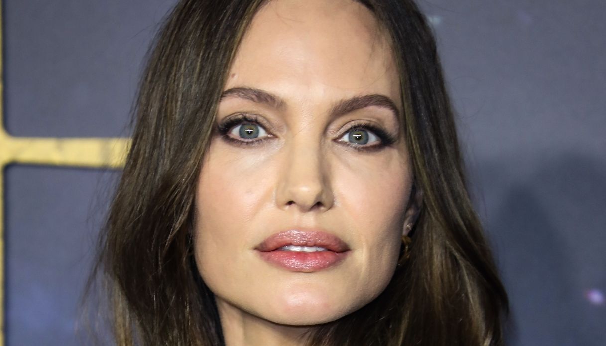 Angelina Jolie, la decisione su Brad Pitt che fa soffrire la figlia Shiloh