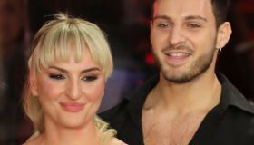 Arisa e Vito Coppola, la foto in accappatoio che accende la passione