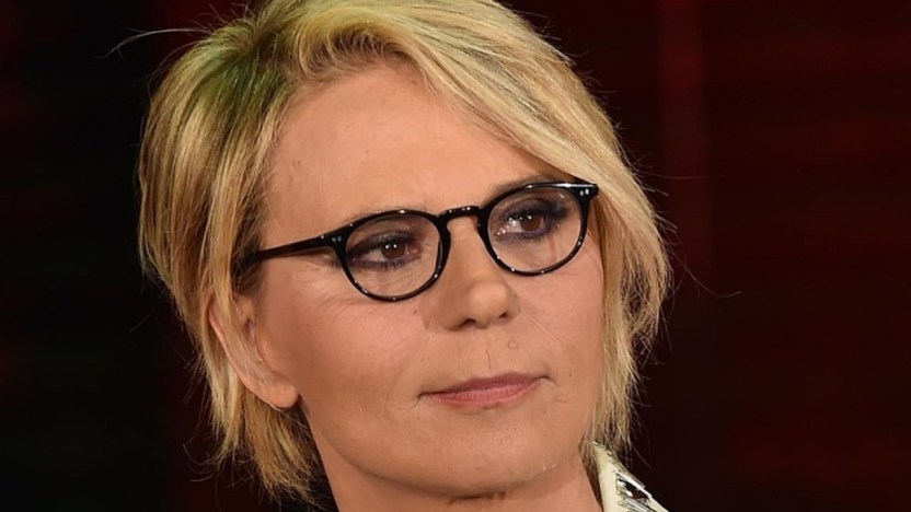 Amici 2021, tenerezze tra Alex e Cosmary: il loro flirt fa infuriare la fidanzata di lui