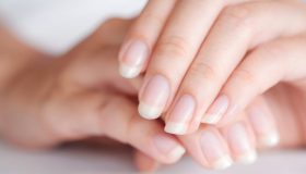 Come rinforzare le unghie con i rimedi naturali