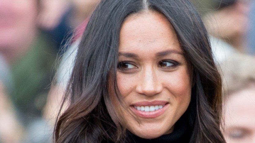 Meghan: arrivano le scuse dei giornali, ma non gli auguri dalla Regina