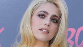 Diabolik, Miriam Leone e Serena Rossi col tailleur di tendenza: incantevoli