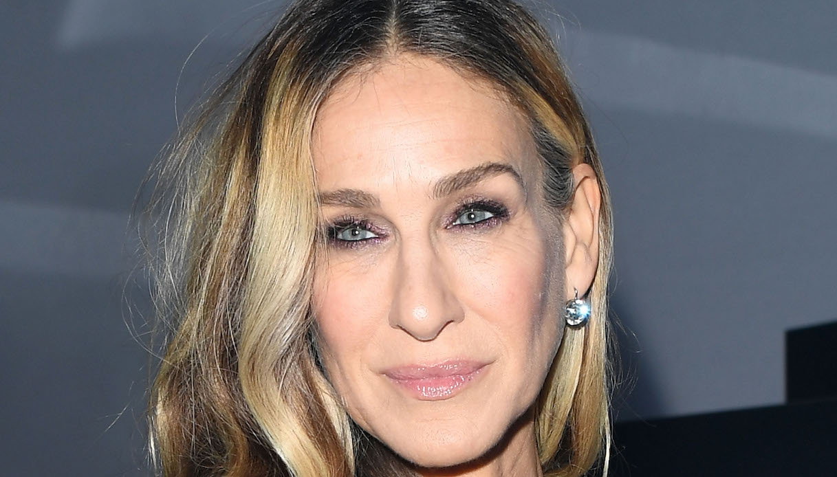 Sarah Jessica Parker, le parole sull’accusa di violenza a Chris Noth