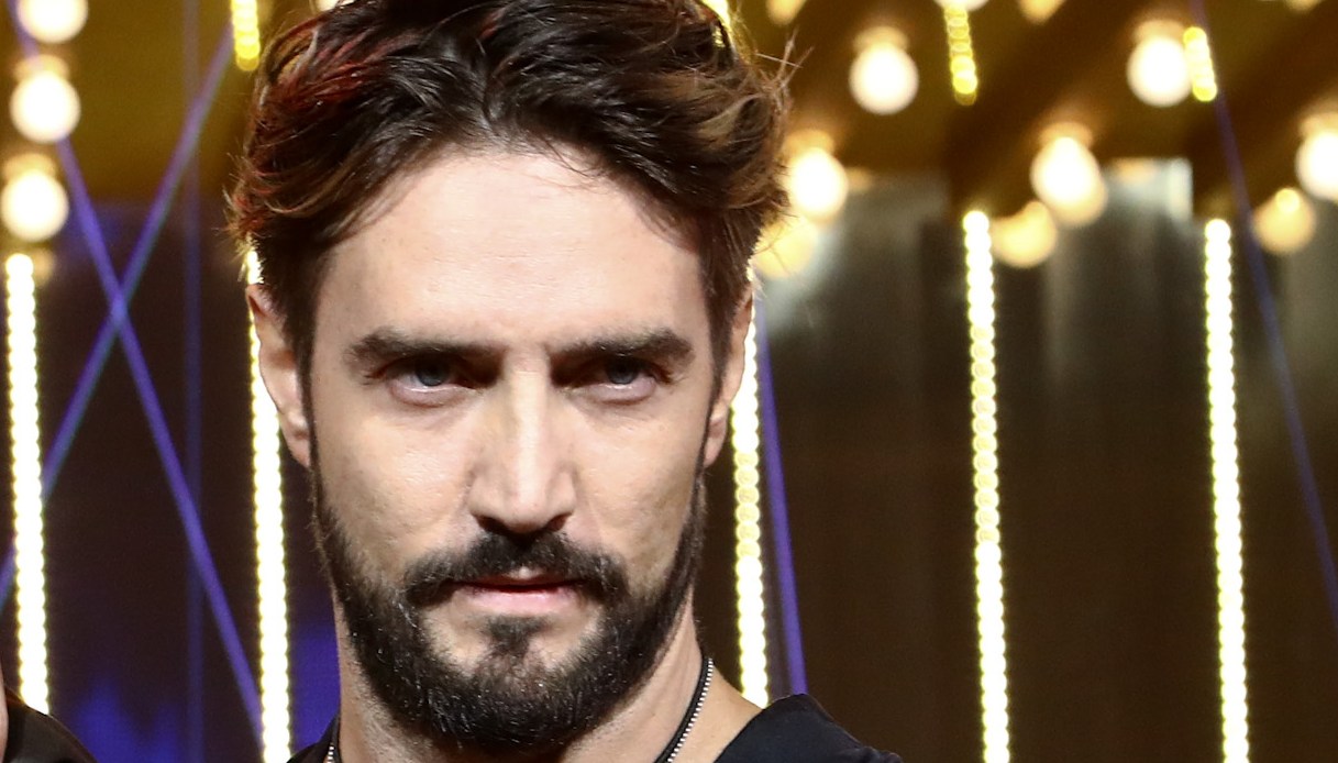 GF Vip, Alex Belli molla Delia Duran: lo sfogo su Twitter