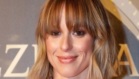 Federica Pellegrini, un tuffo nel 2022: il costume oro su Instagram è da “Divina”