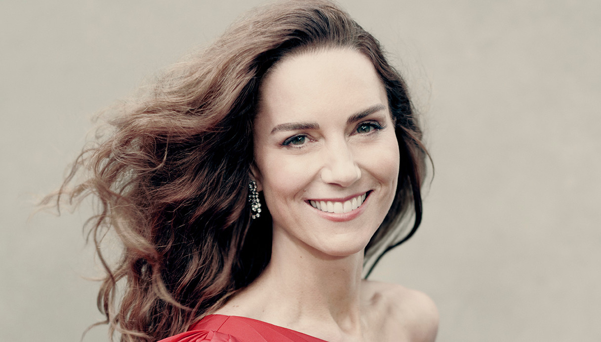 Kate Middleton, primi ritratti da Regina: gli omaggi nelle foto per i 40 anni