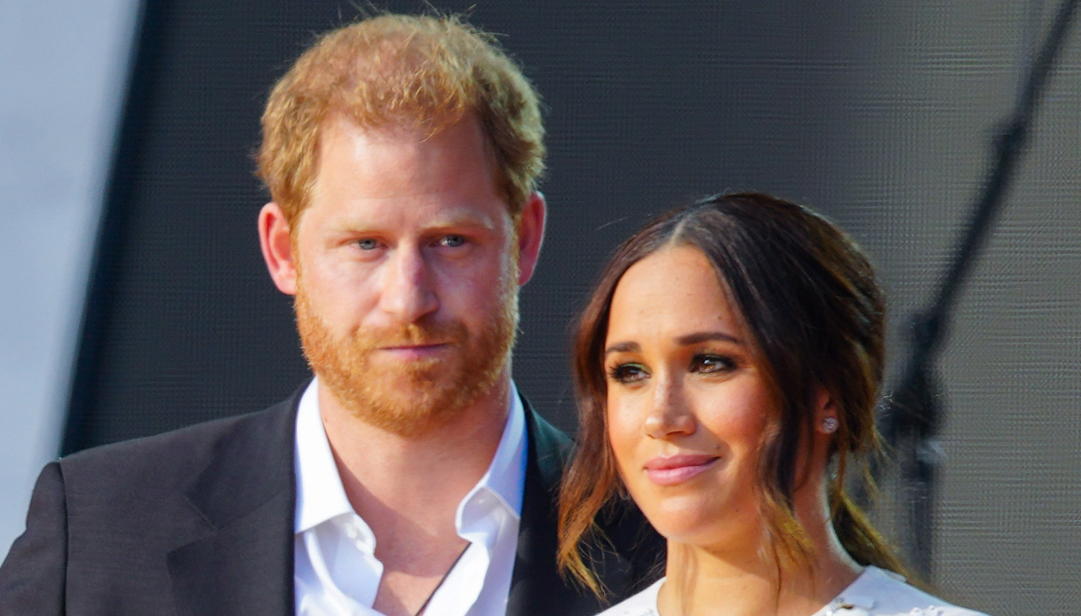 Meghan Markle e Harry, la Regina non si piega al loro ricatto