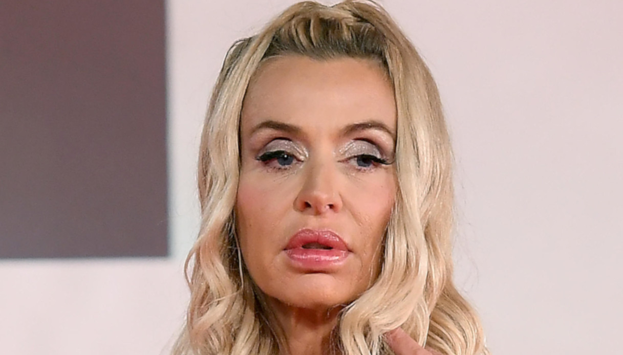 GF Vip, il racconto doloroso di Valeria Marini e tre cose che (forse) vi siete persi