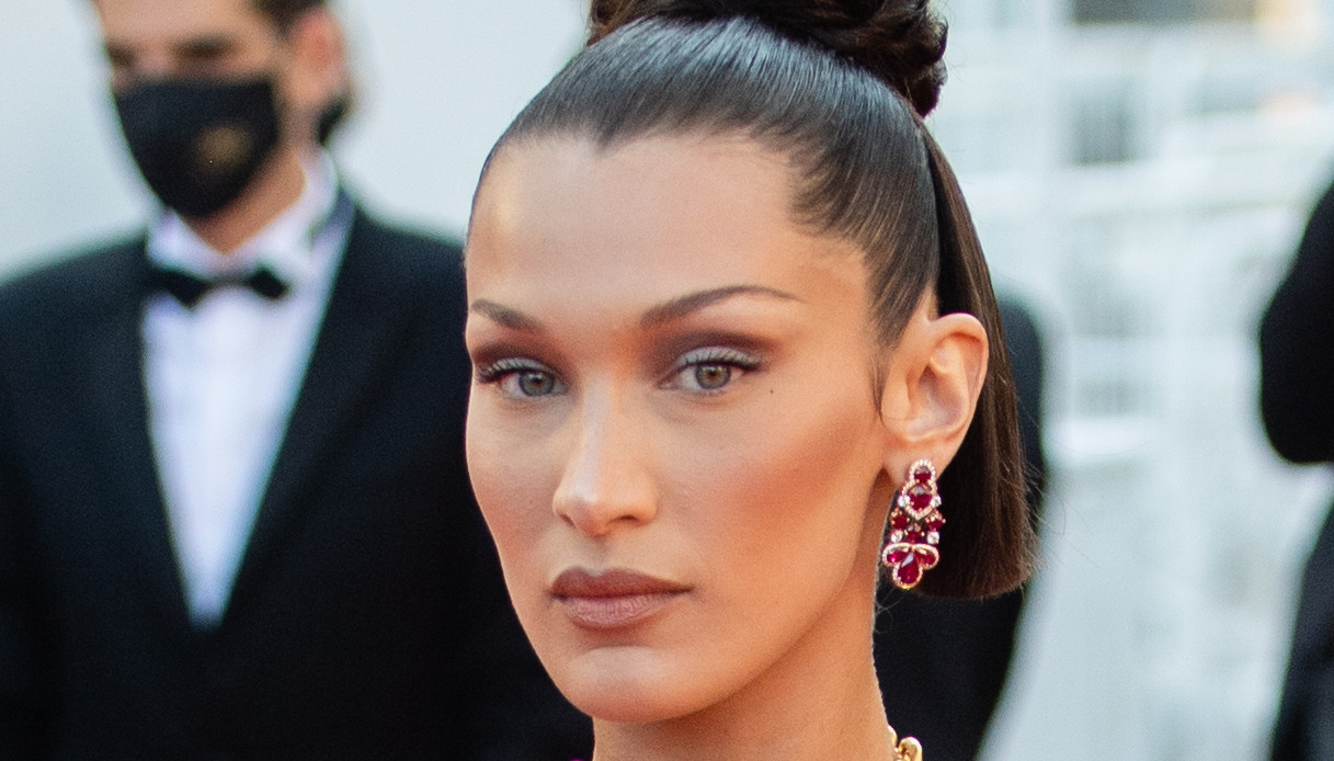 Bella Hadid, la vera vita oltre Instagram: la depressione e gli amori tossici