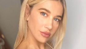 Clizia Incorvaia su Instagram mostra la pancia 2 giorni dopo il parto: “Non paura, forza”