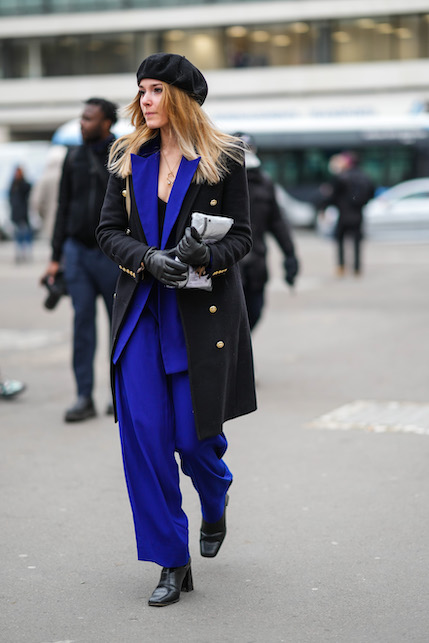 Come abbinare blu e nero: idee di look