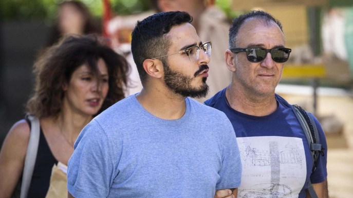 Il truffatore di Tinder e il fascino oscuro del romanticismo