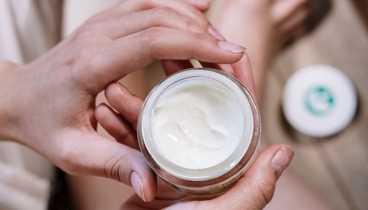 barattolo crema viso