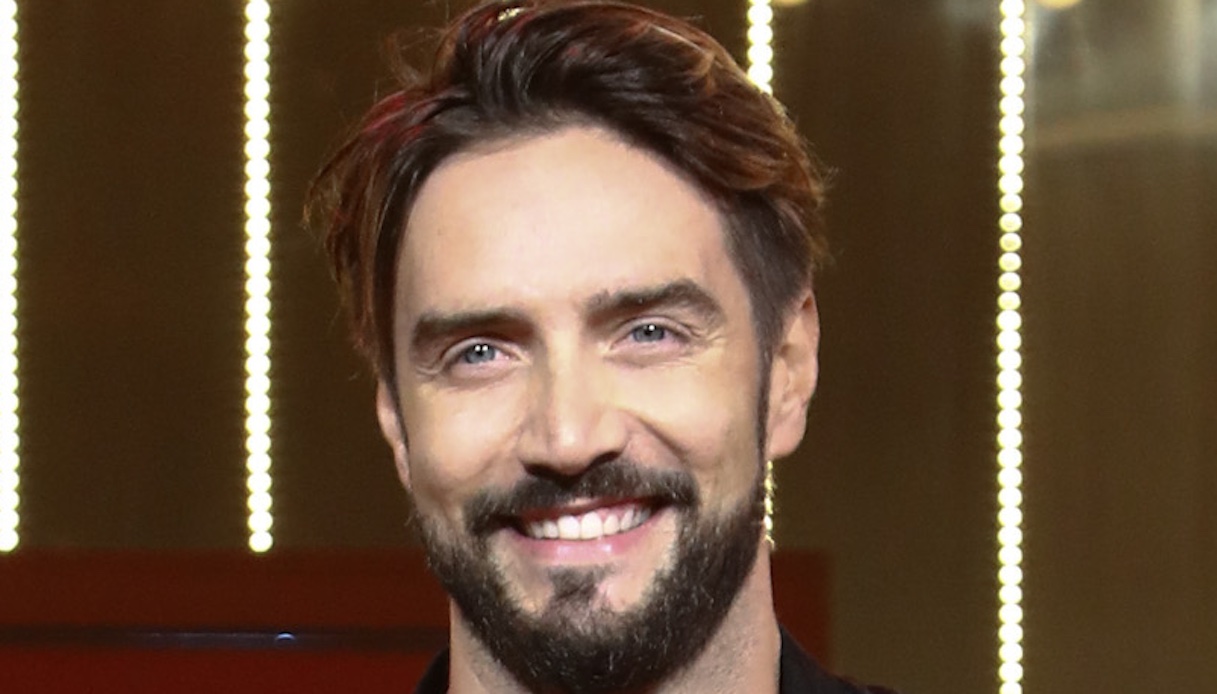 GF Vip, Alex manda un messaggio romantico a Delia. Ma lei non reagisce bene