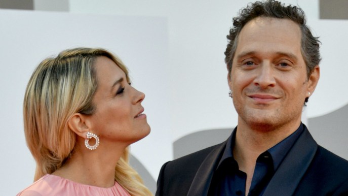 Francesca Barra e Claudio Santamaria, è nata la figlia Atena: l’annuncio su Instagram