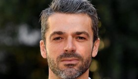 Sanremo 2022, “il lutto una scusa”: l’ira di Argentero su Twitter