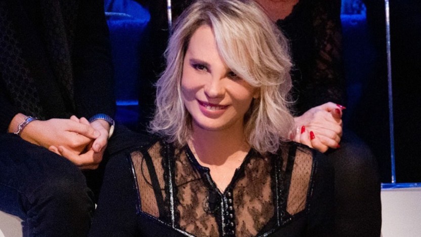 C’è posta per te, Maria De Filippi stronca Simone: “In certi casi, c’è l’evirazione”