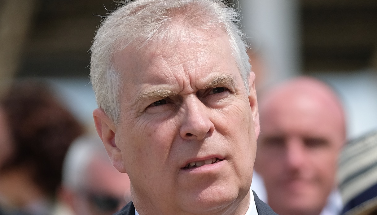 Un “salvagente” per il Principe Andrea, depresso dopo lo scandalo sessuale