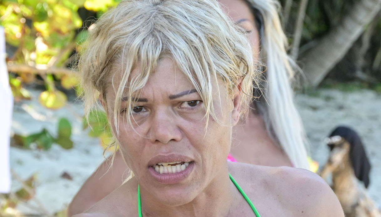 Isola dei Famosi, Floriana infrange le regole. Ilary delusa: “Da te non me l’aspettavo”